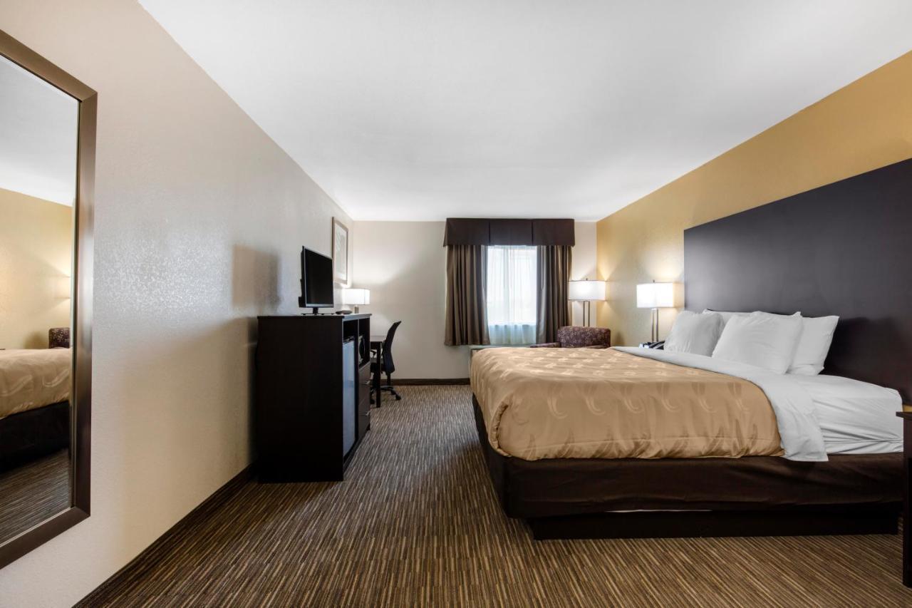 Quality Inn & Suites Metropolis I-24 Eksteriør billede