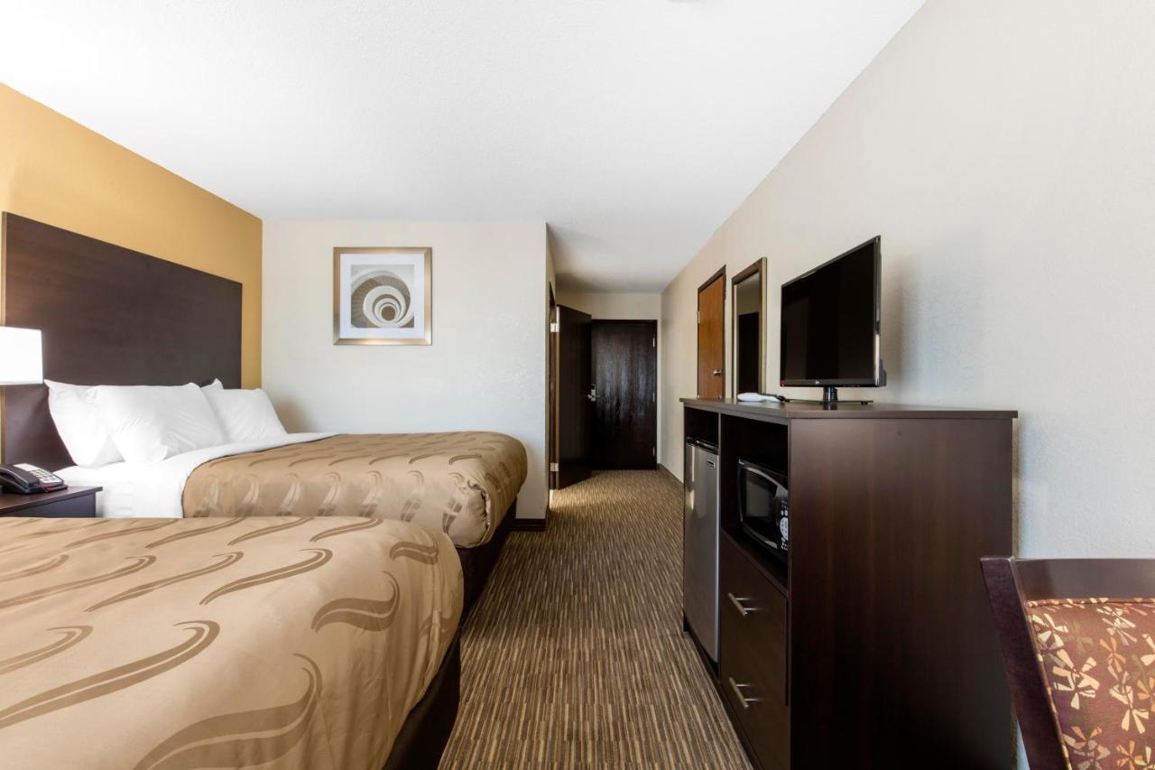 Quality Inn & Suites Metropolis I-24 Eksteriør billede