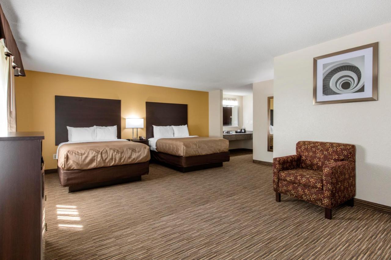 Quality Inn & Suites Metropolis I-24 Eksteriør billede