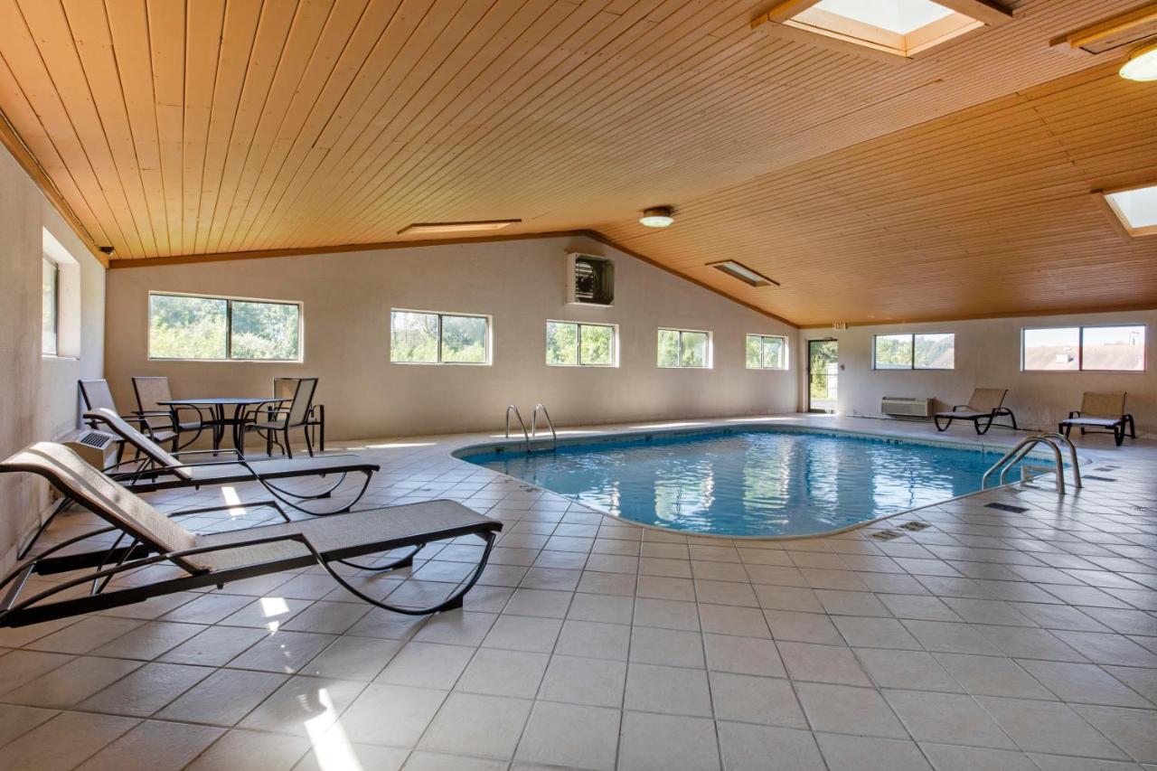 Quality Inn & Suites Metropolis I-24 Eksteriør billede
