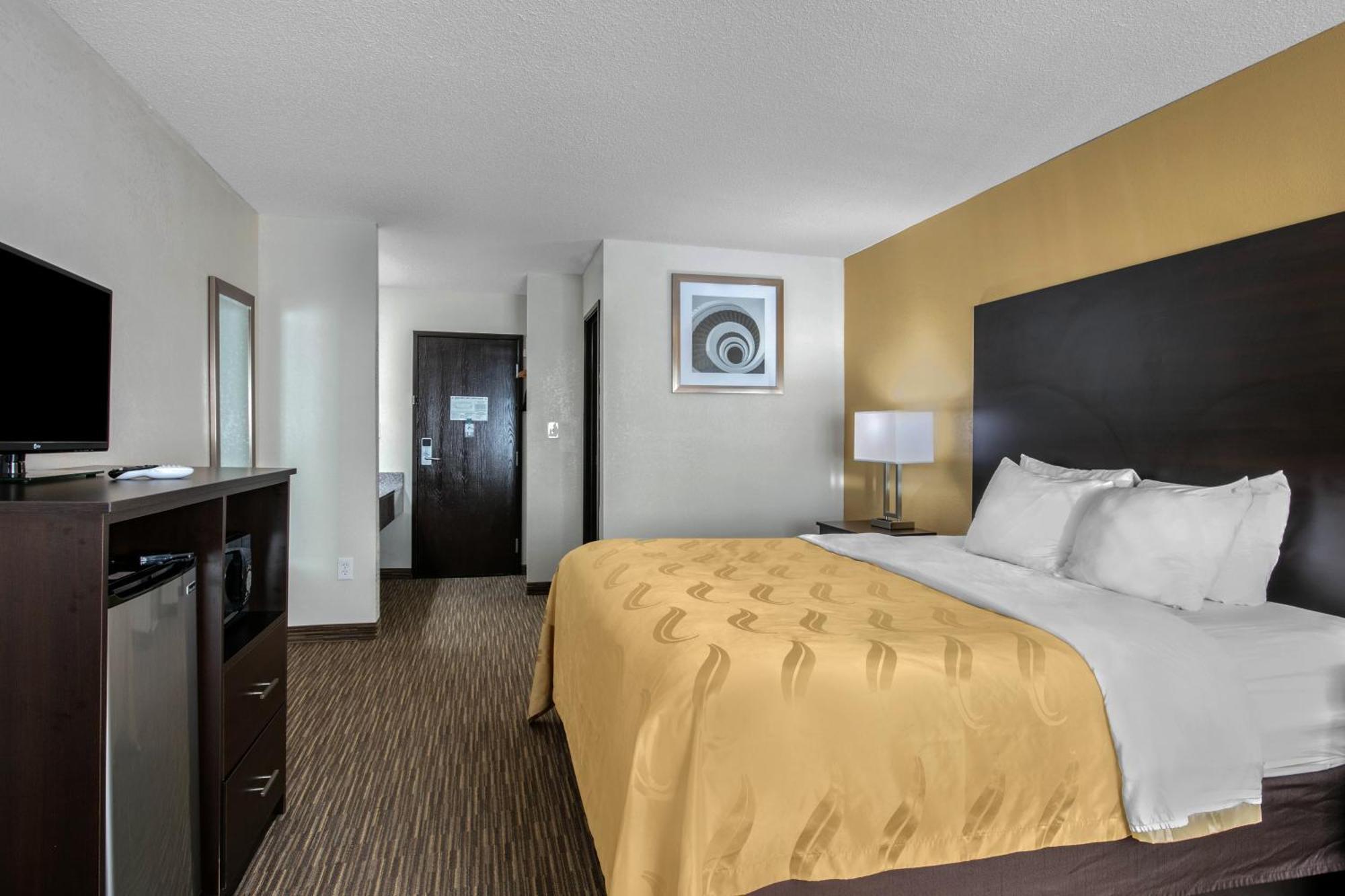 Quality Inn & Suites Metropolis I-24 Eksteriør billede