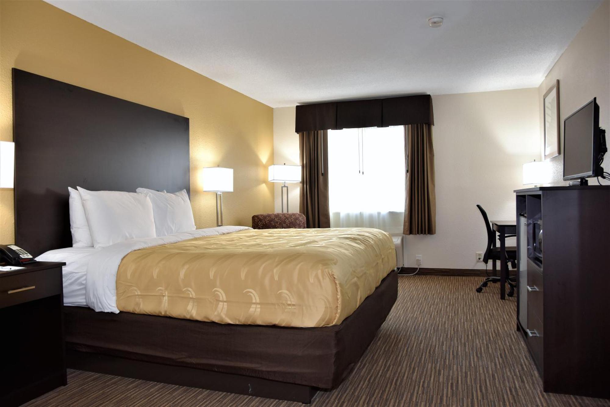 Quality Inn & Suites Metropolis I-24 Eksteriør billede